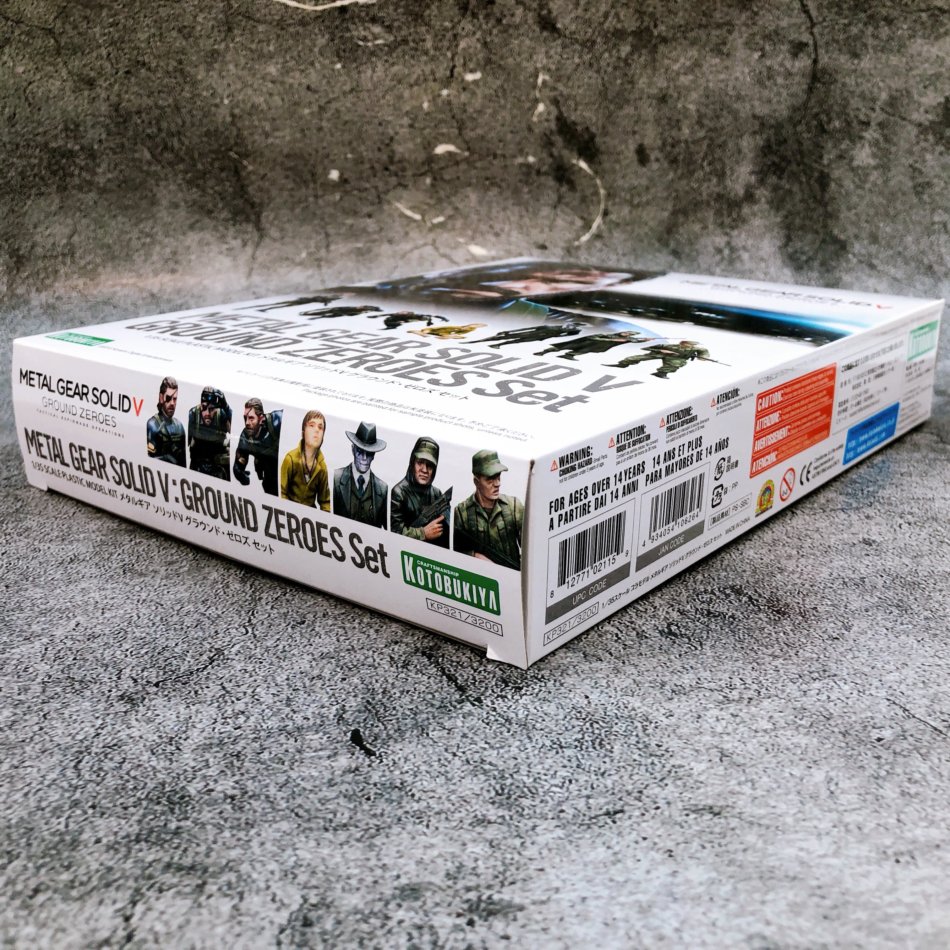 Metal Gear Solid V Ground Zeroes Set 1/35 Unpainted Model Kit KOTOBUKIYA Japan