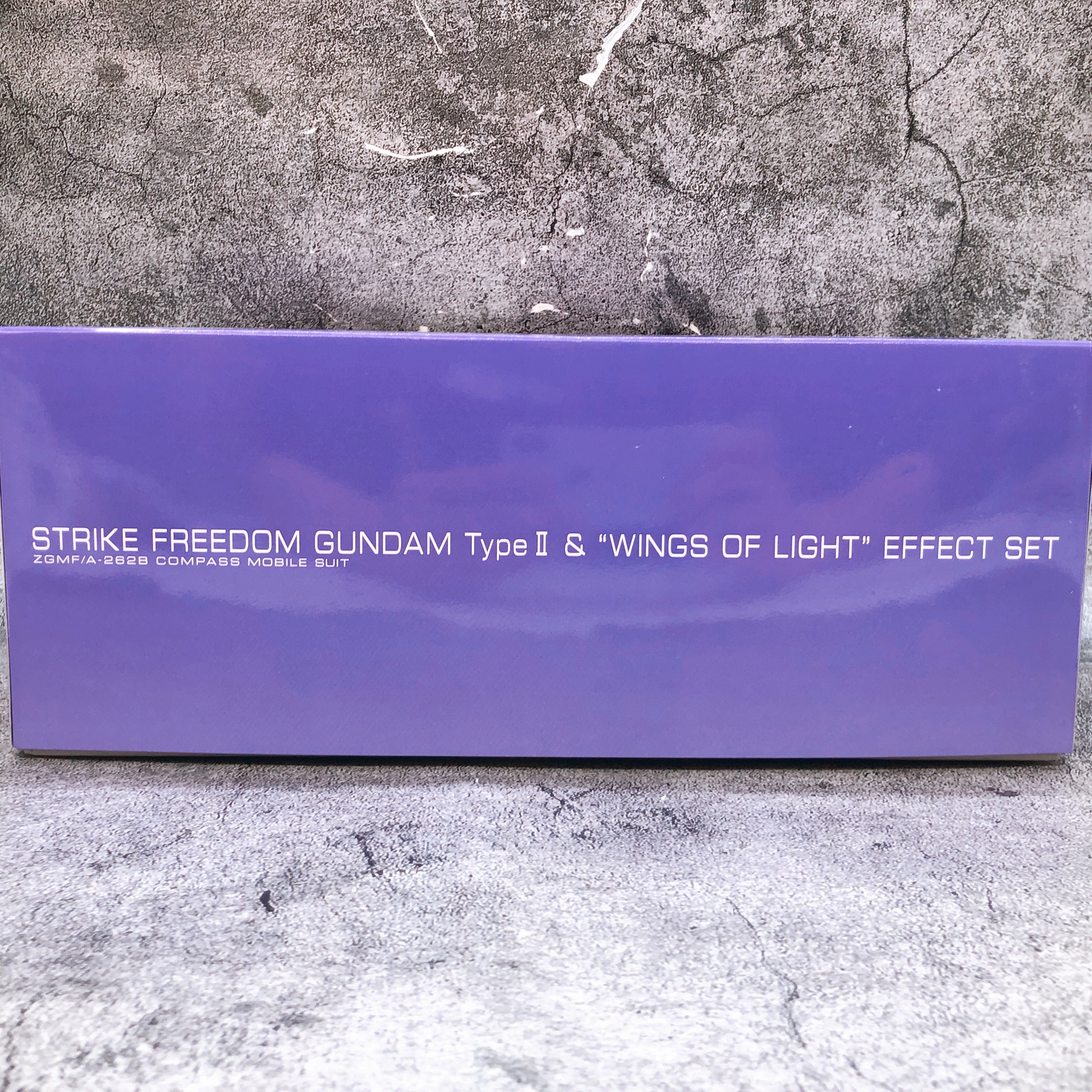 HG 1/144 Strike Freedom Gundam Type II & Wings of Light Effect Set Kit Bandai