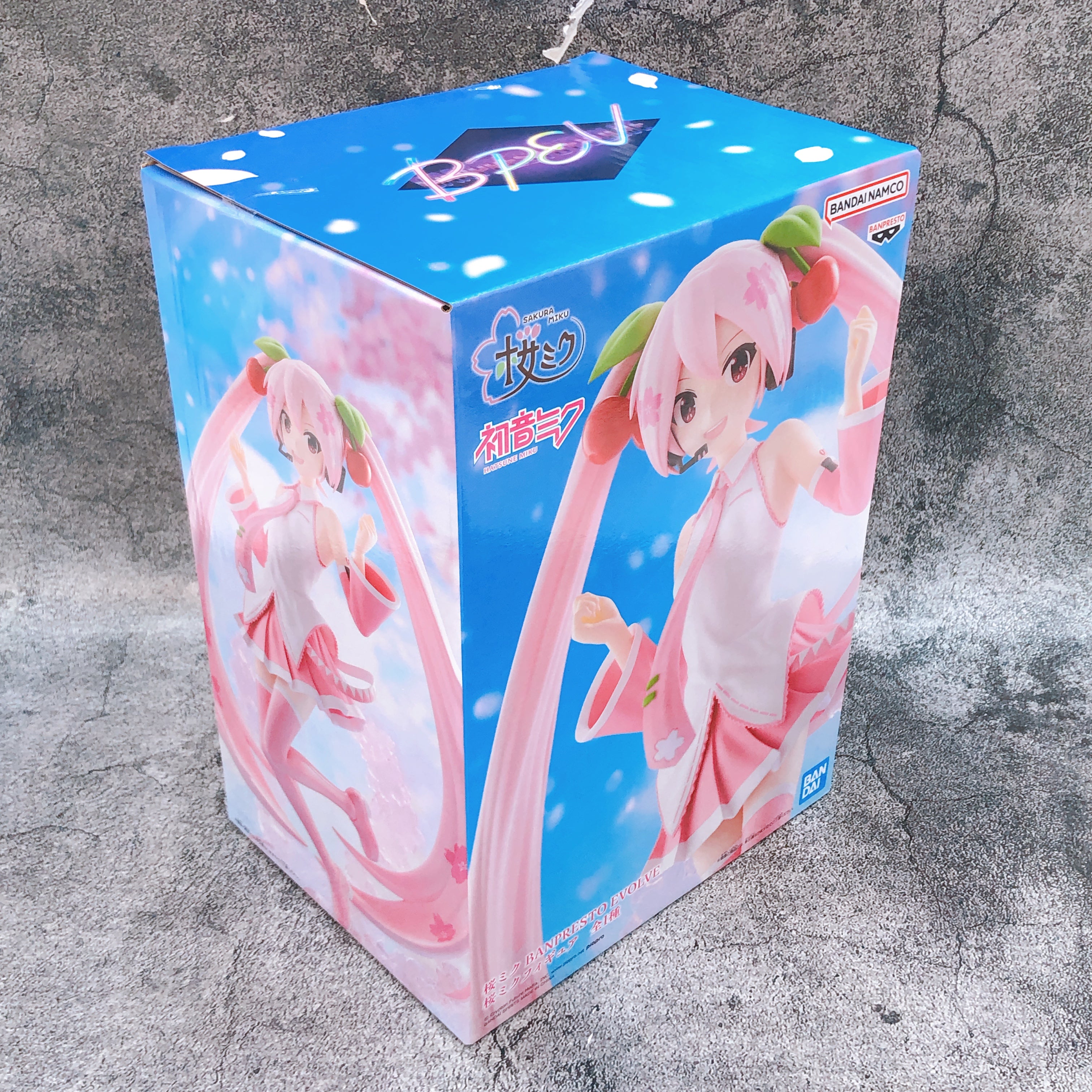 Hatsune Miku Sakura Miku Figure BANPRESTO EVOLVE Figure BANPRESTO Japan FASTSHIP