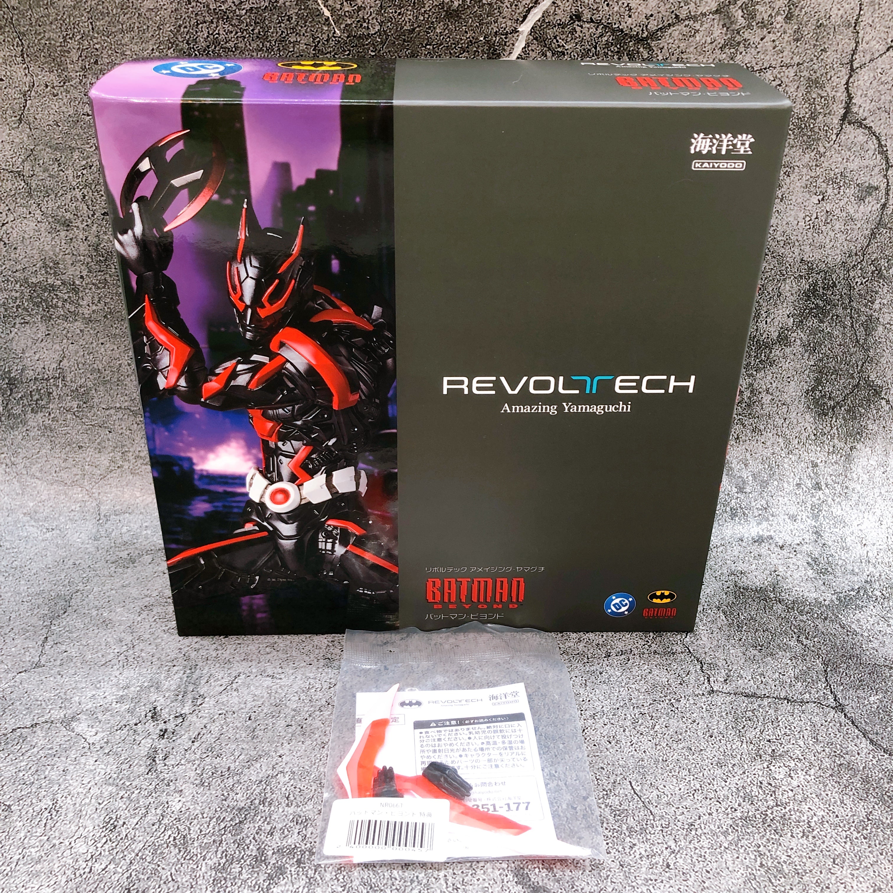 (w/Bonus) Batman Beyond Amazing Yamaguchi Action Figure Kaiyodo Japan AUTHENTIC