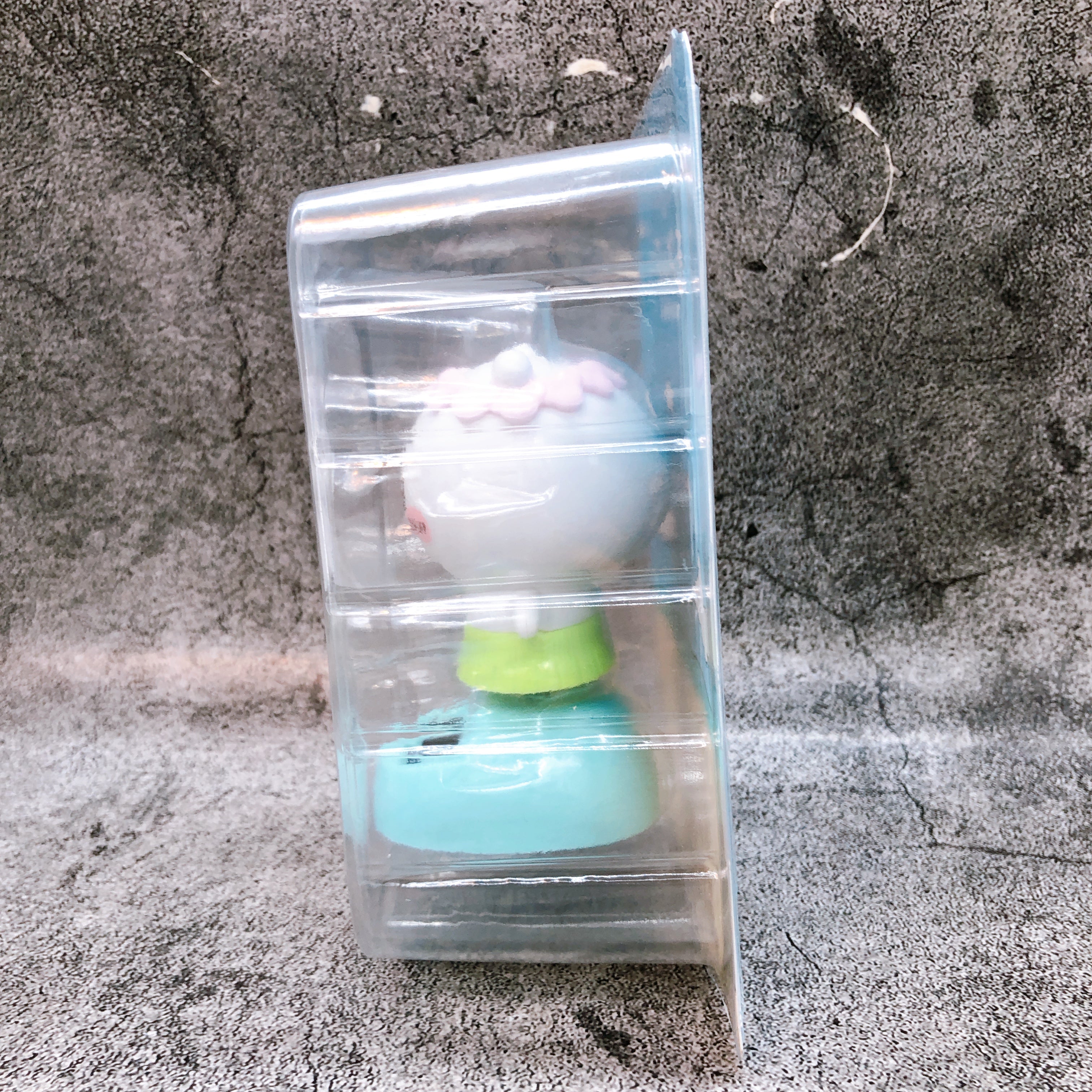 Chiikawa the Movie Chiikawa Solar Powered Bobblehead Swaying Figure Parade Japan