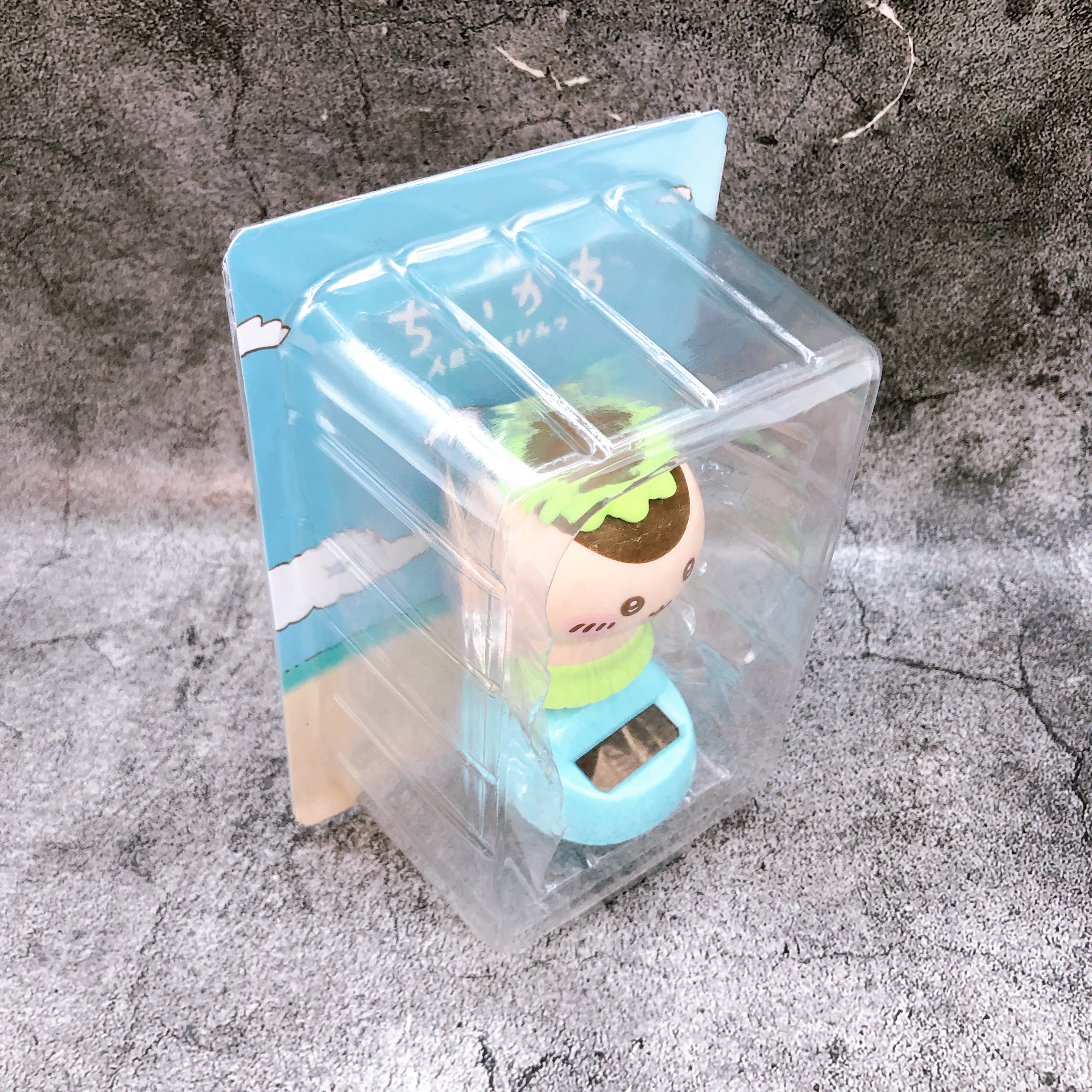 Chiikawa the Movie Kurimanju Solar Powered Bobblehead Swaying Figure Parade