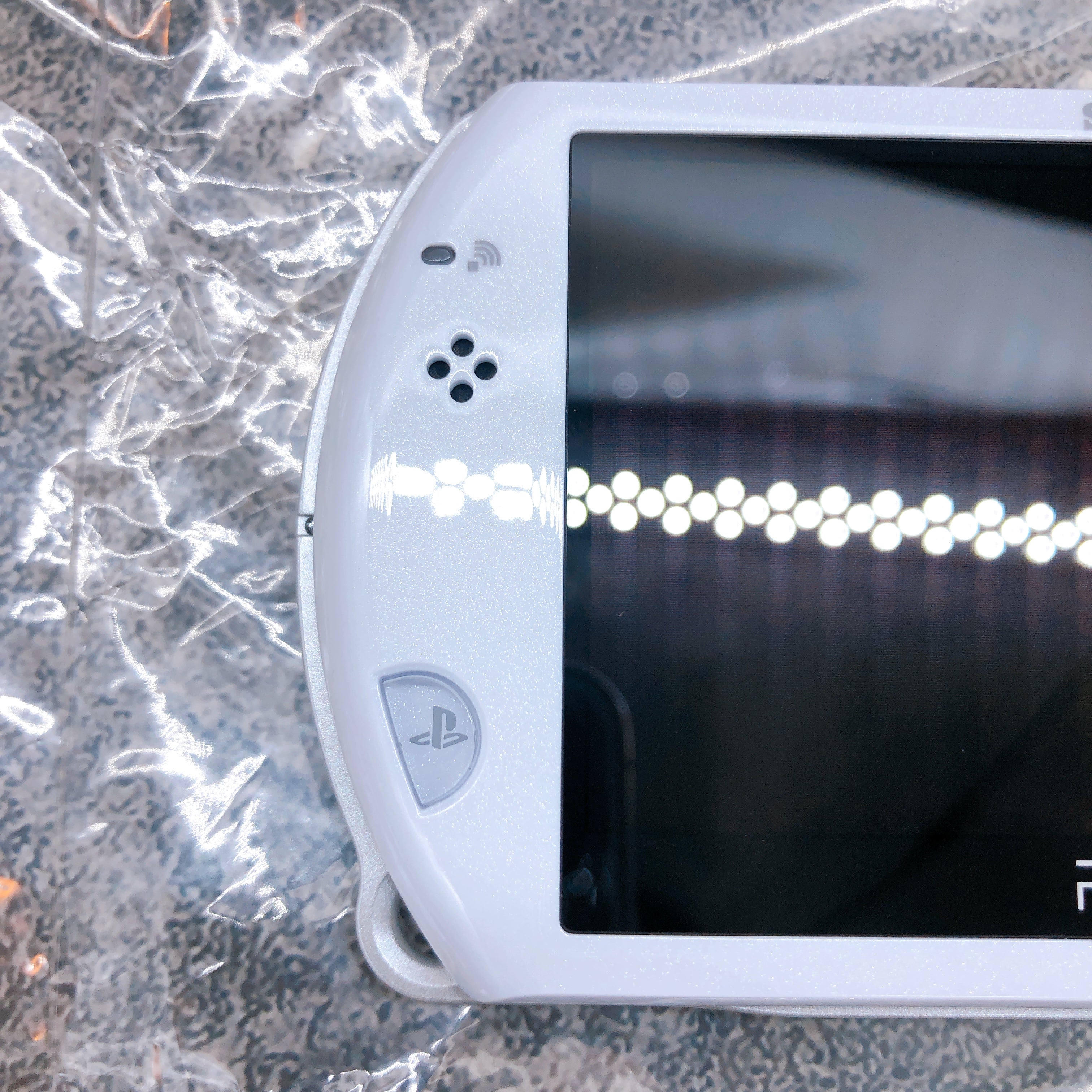 Sony PSP GO PlayStation Portable Pearl White Console PSP-N1000 Boxed in Stock