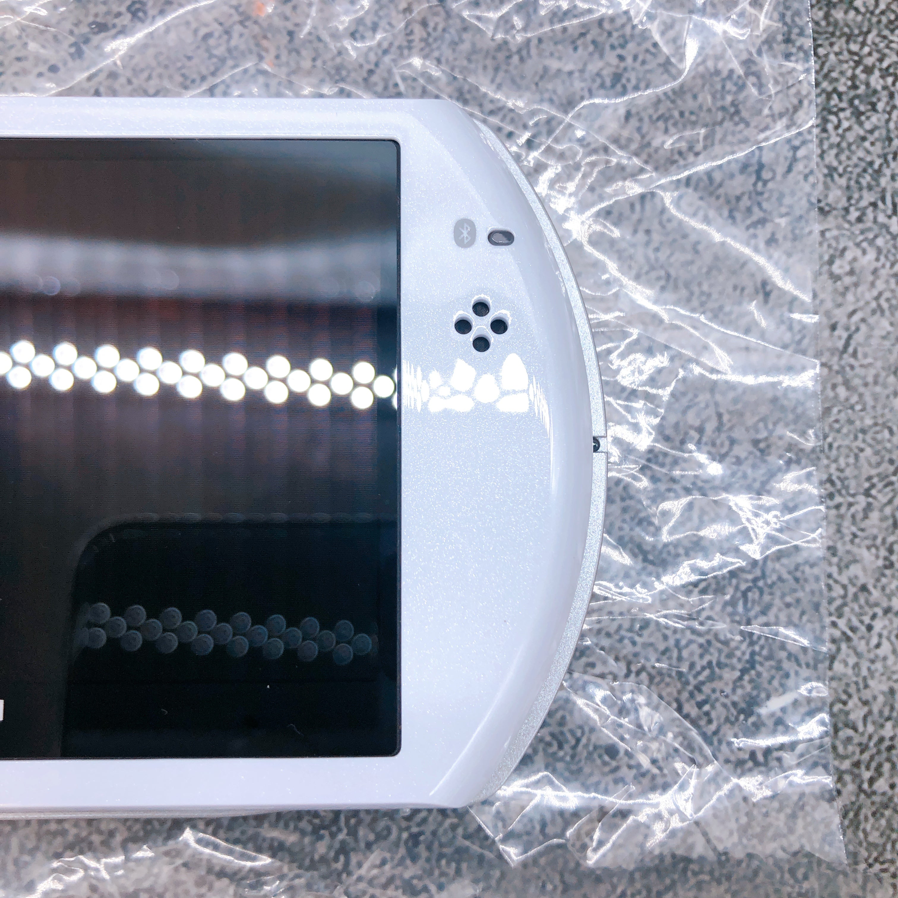Sony PSP GO PlayStation Portable Pearl White Console PSP-N1000 Boxed in Stock