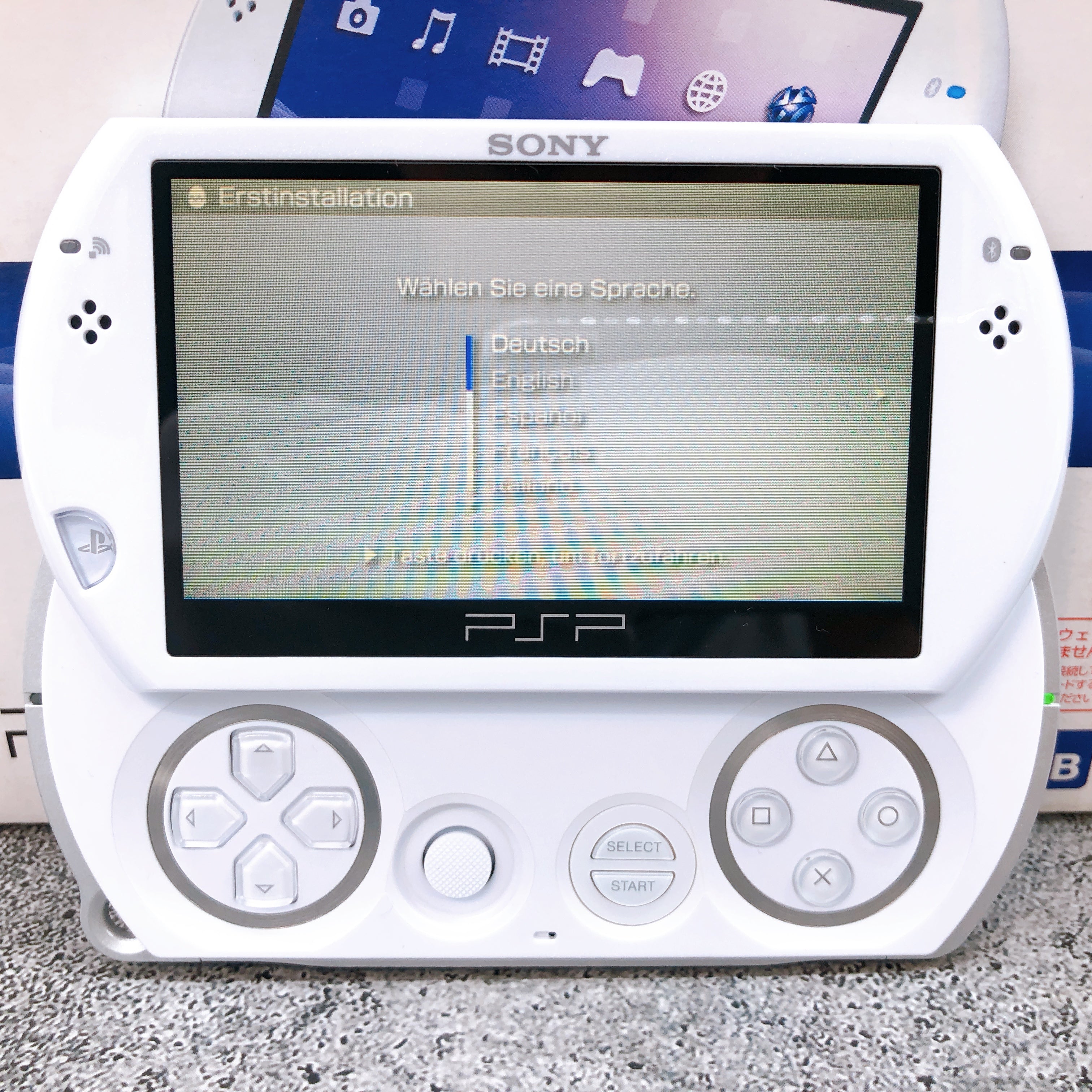 Sony PSP GO PlayStation Portable Pearl White Console PSP-N1000 Boxed in Stock