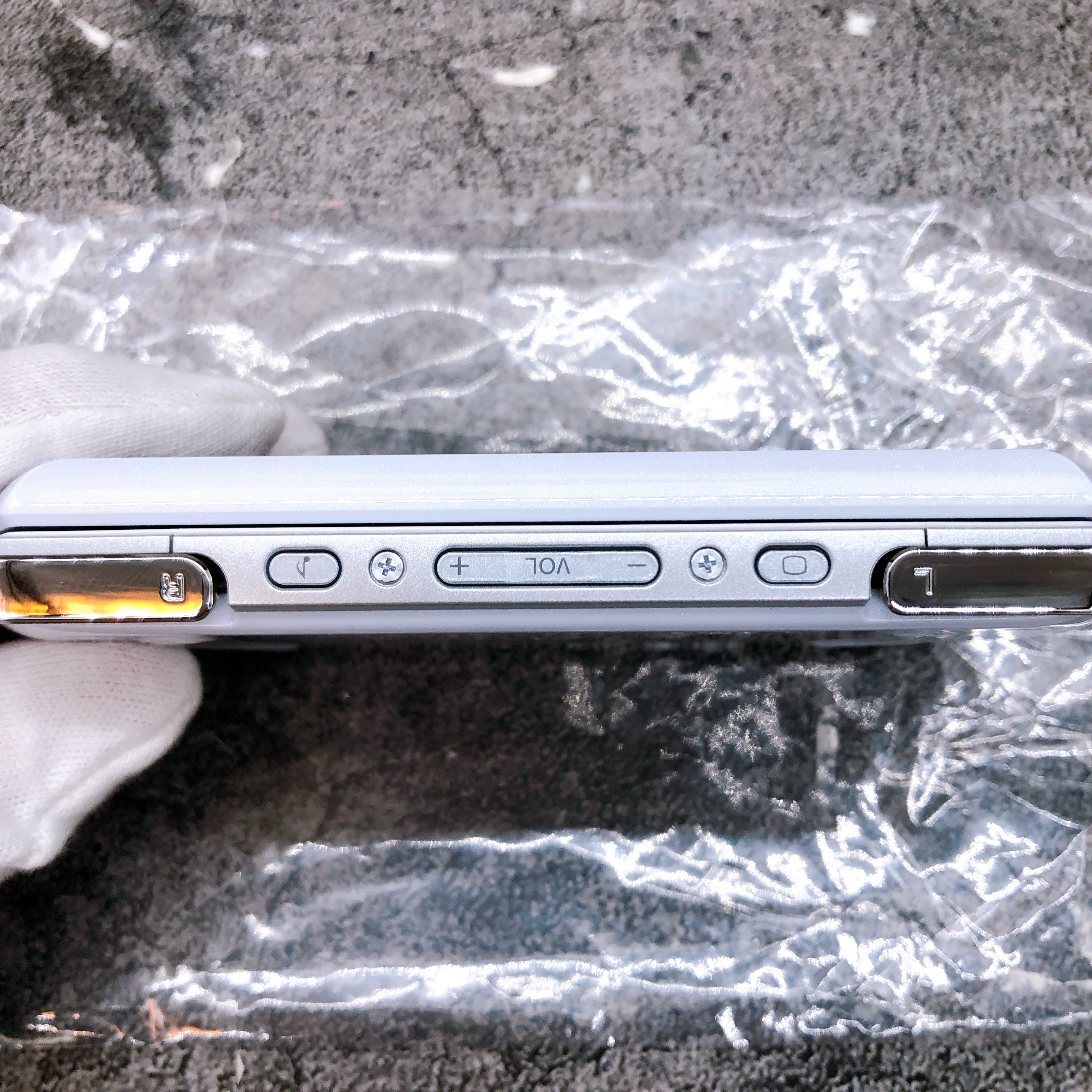 Sony PSP GO PlayStation Portable Pearl White Console PSP-N1000 Boxed in Stock