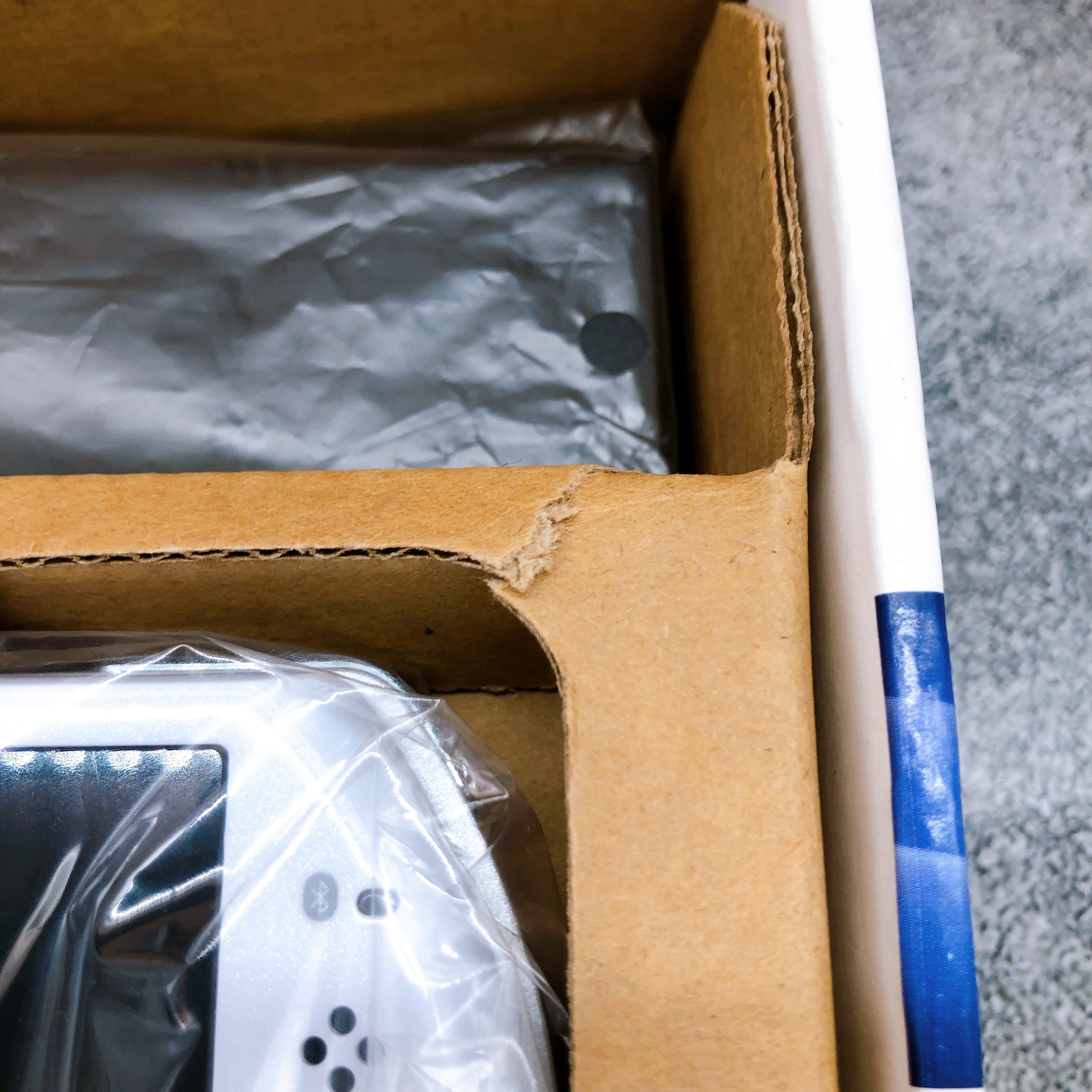 Sony PSP GO PlayStation Portable Pearl White Console PSP-N1000 Boxed in Stock