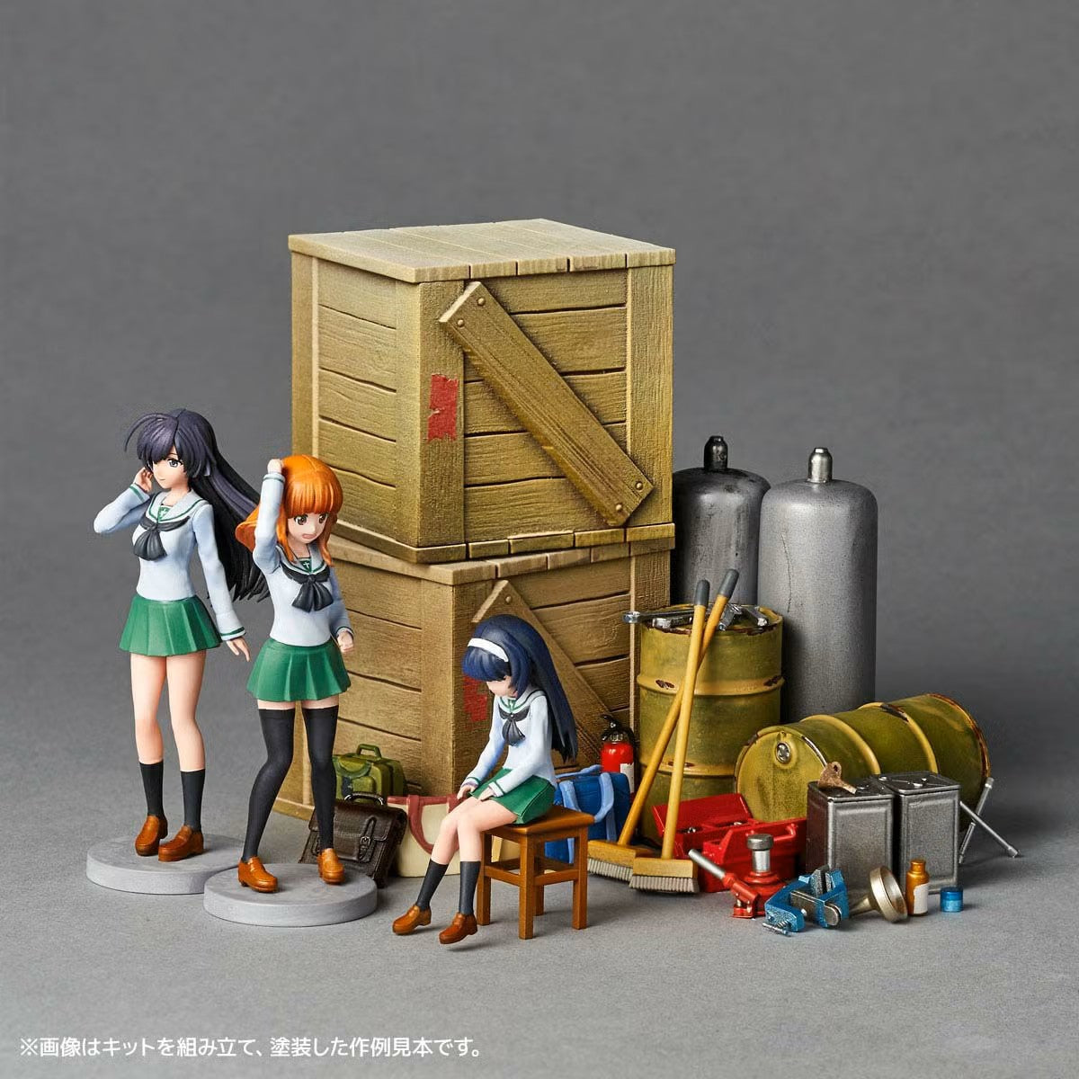 Kaiyodo Artpla Girls und Panzer das Finale Garage A & B Set 1/24 Model Kit Japan