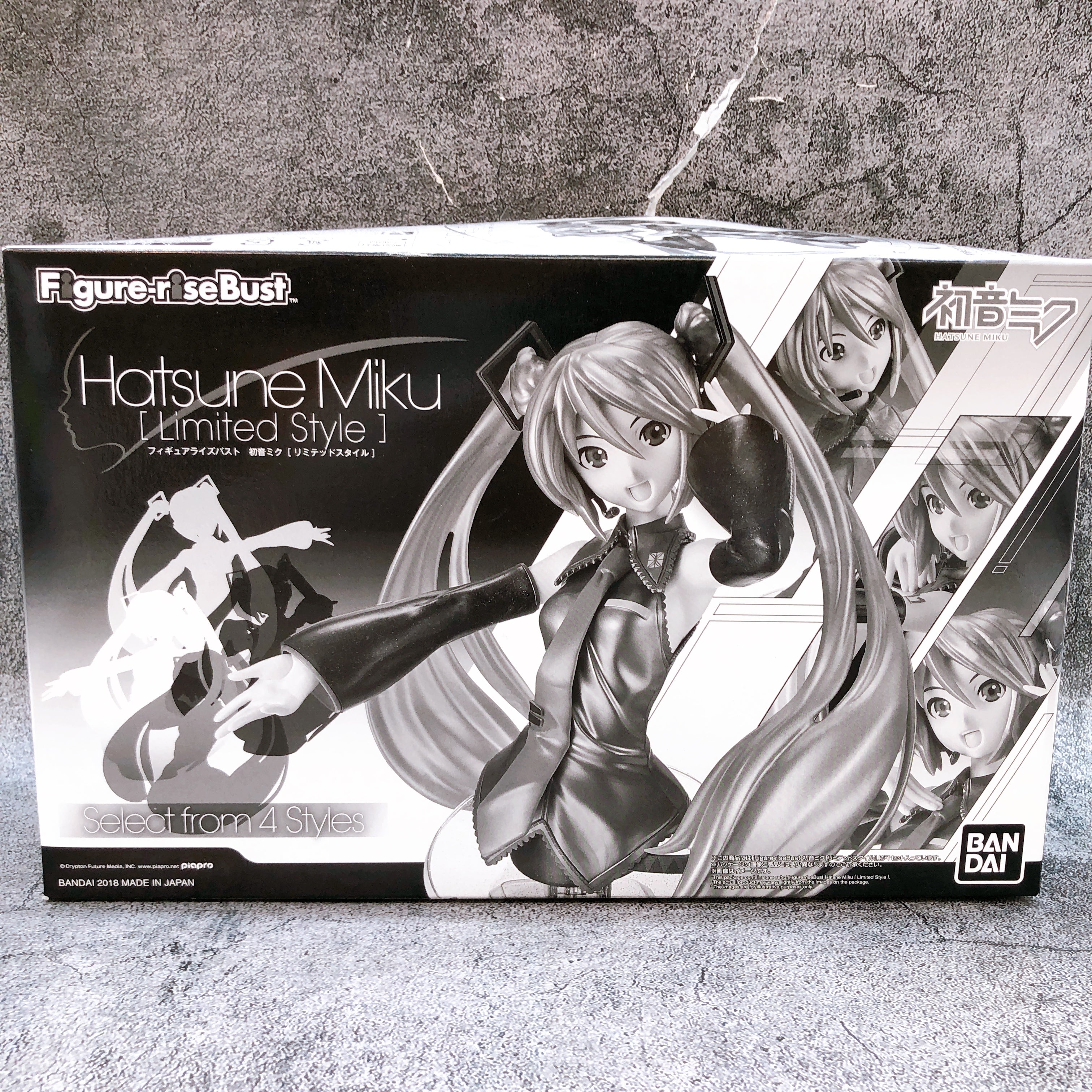 Figure-rise Bust Hatsune Miku Limited Style & Sakura Miku Set Kit Premium Bandai