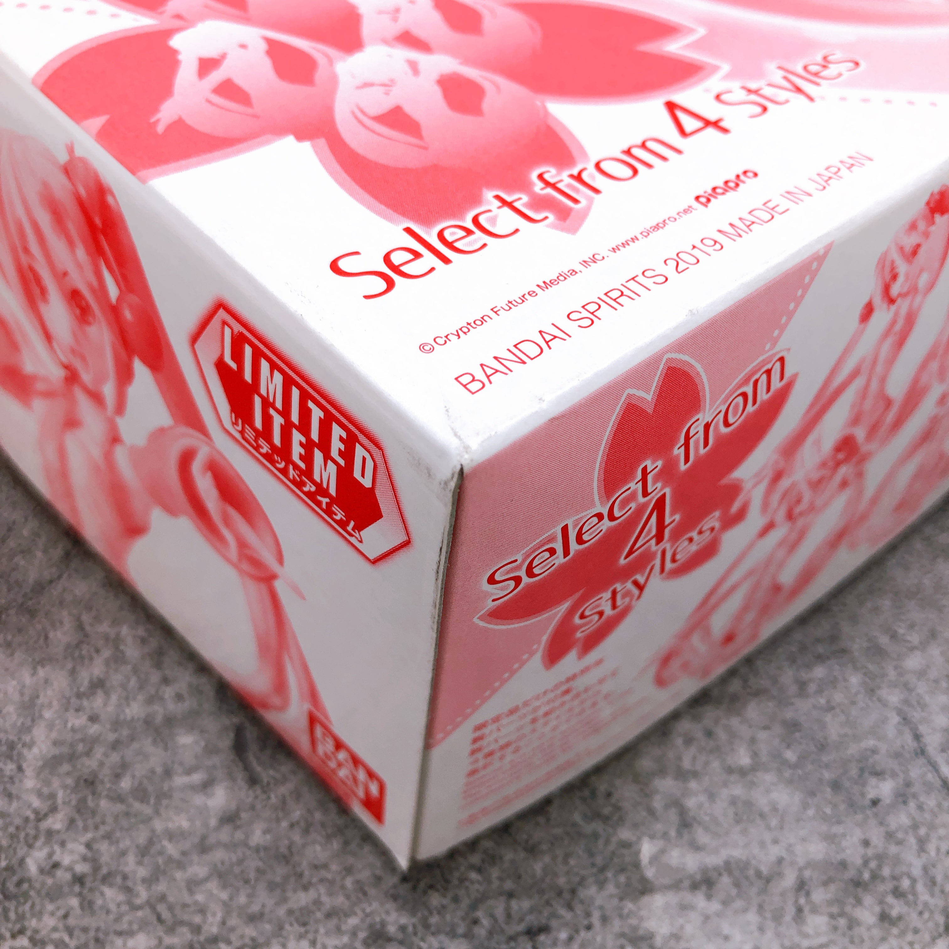 Figure-rise Bust Hatsune Miku Limited Style & Sakura Miku Set Kit Premium Bandai
