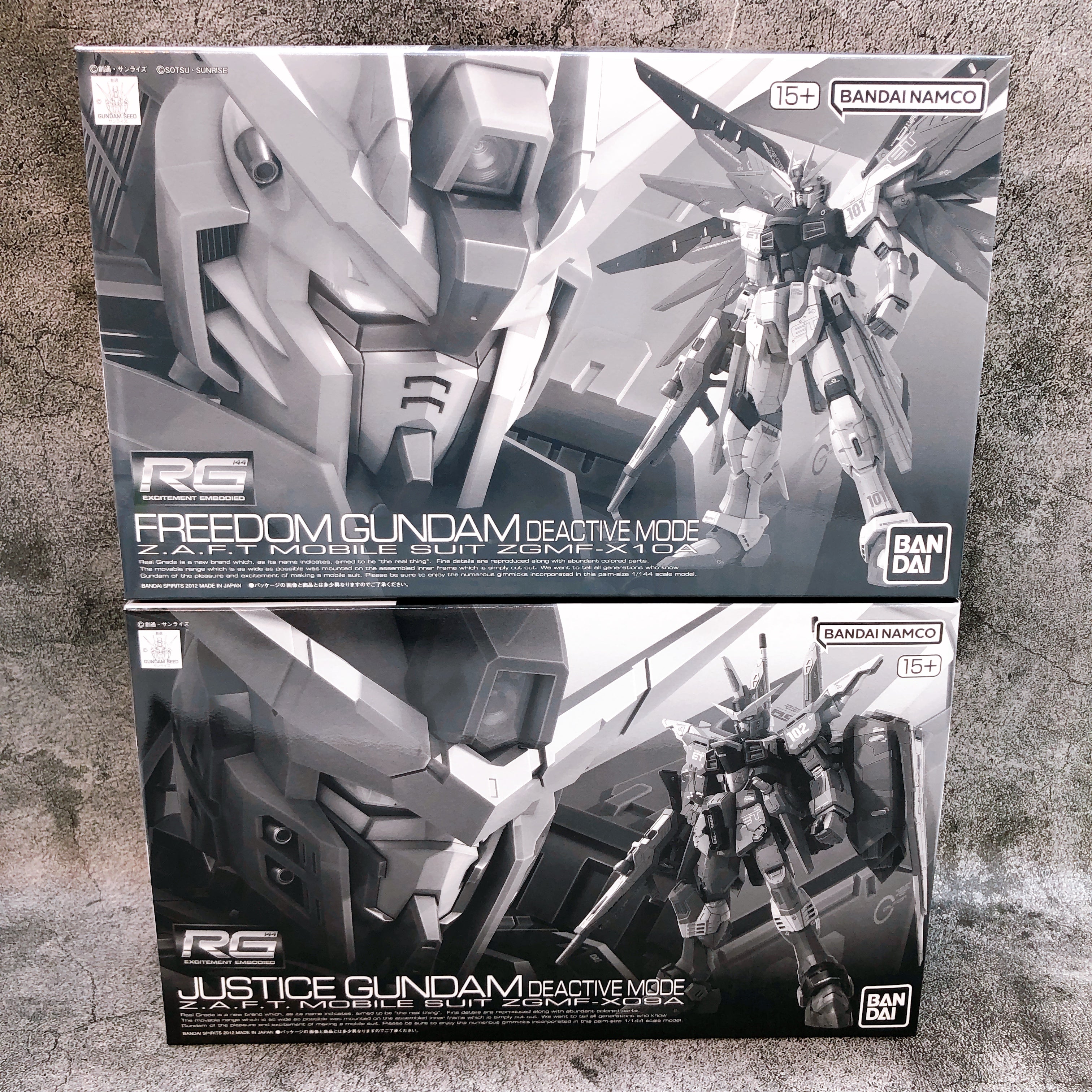 RG 1/144 Freedom Gundam & Justice Gundam Deactive Mode Set Kit Premium Bandai