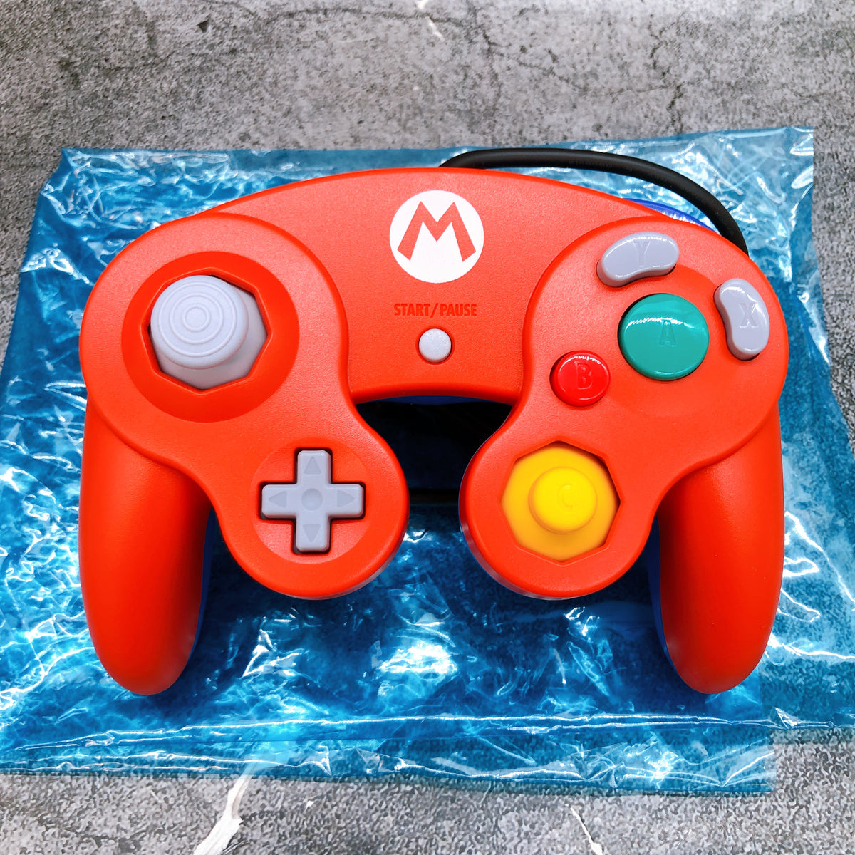 Club Nintendo GameCube Mario & Luigi Controller SET Rare Accessories AUTHENTIC