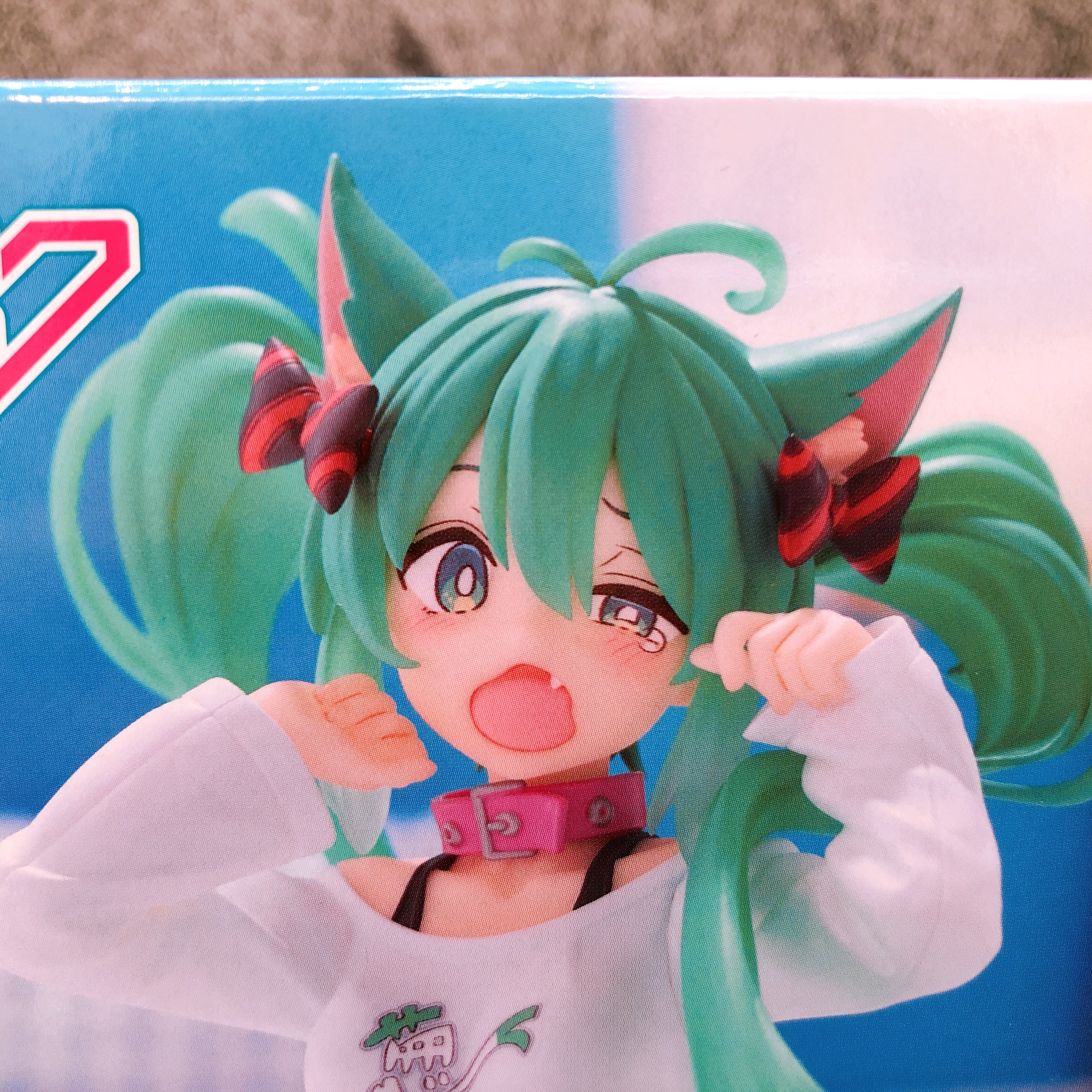 Hatsune Miku Cat Ears T-Shirt ver. Desktop Cute Figure [Taito]