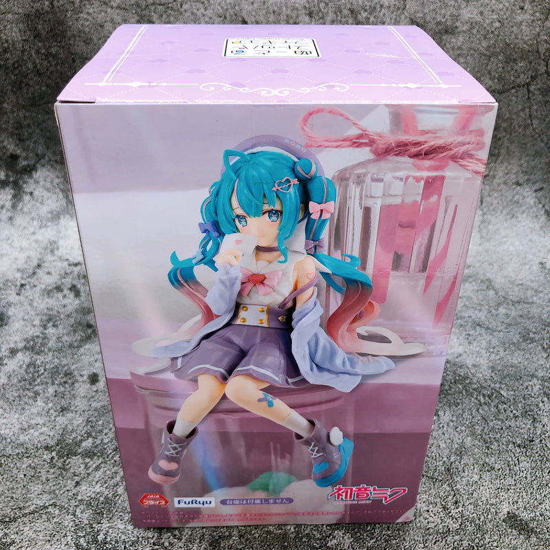 Hatsune Miku Sailor Suit in Love Purple ver. Noodle StopperFigure [FuRyu]