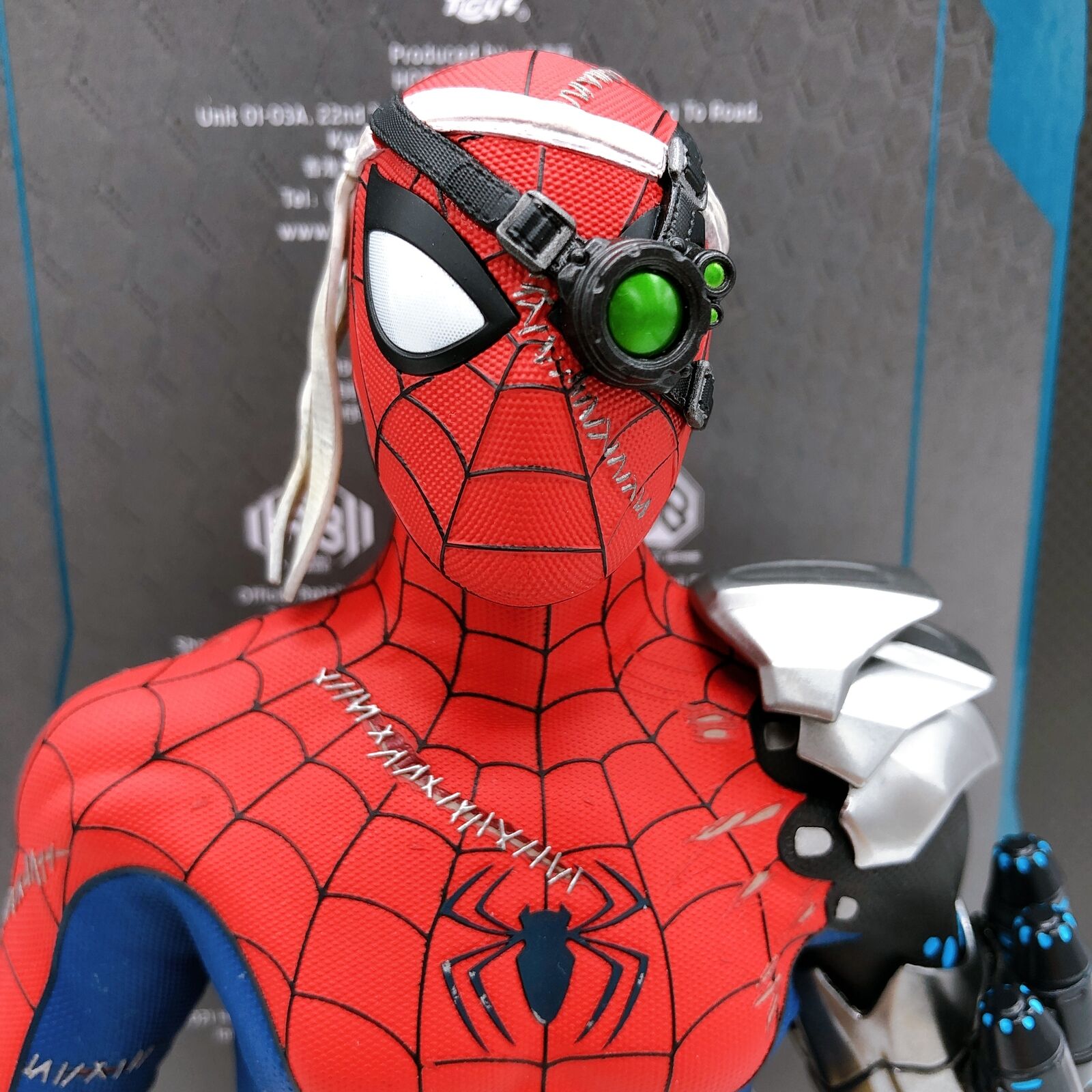 Marvel’s Spider-Man (Cyborg Spider-Man Suit) VideoGame Masterpiece 1/6 Scale Action Figure [Hot Toys]