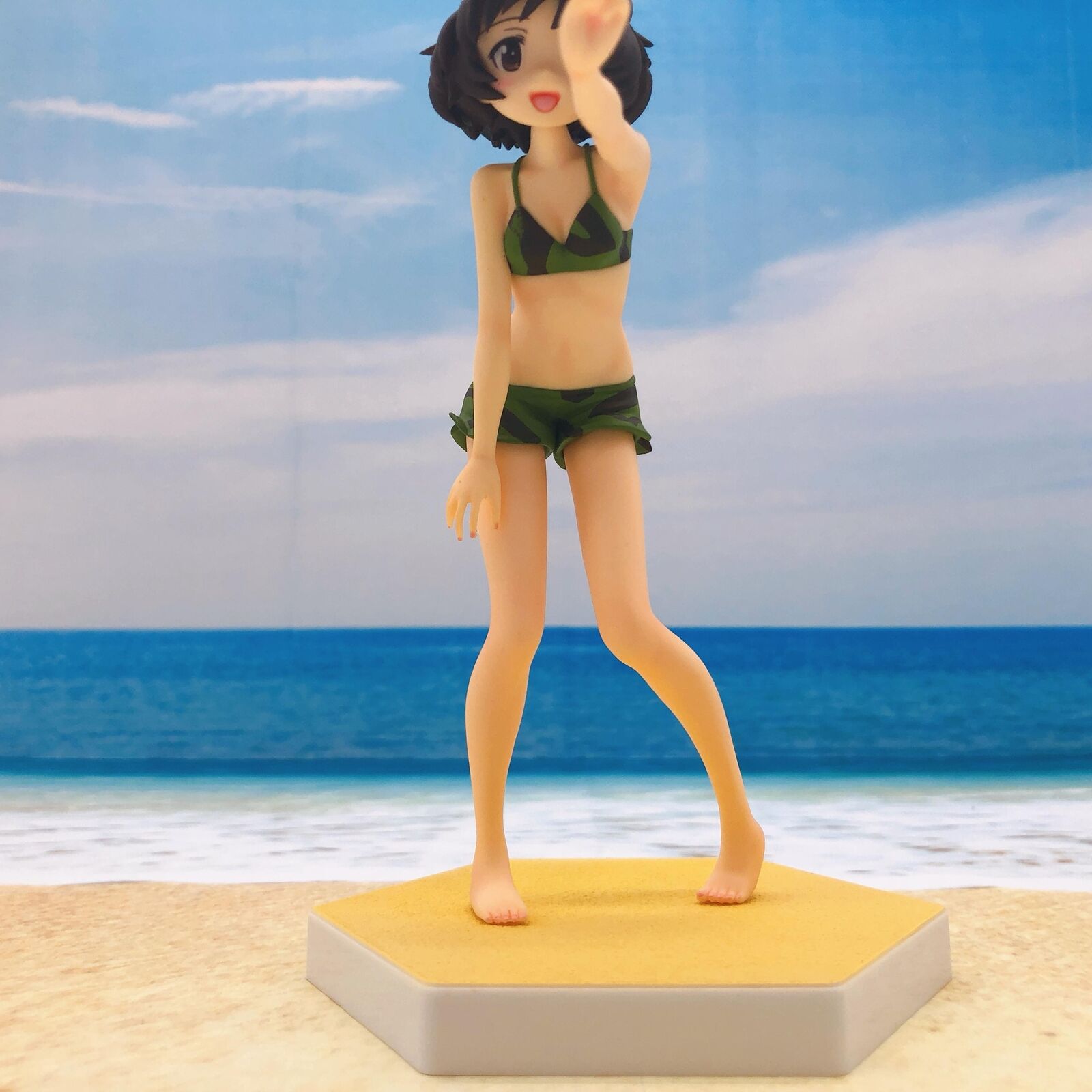 (未使用･未開封品)　BEACH QUEENS ガールズ&amp;パンツァー 秋山 優花里 1/10スケール PVC製 塗装済み完成品フィギュア v1yptgt 未使用・未開封品) BEACH QUEENS ガールズ&パンツァー 秋山