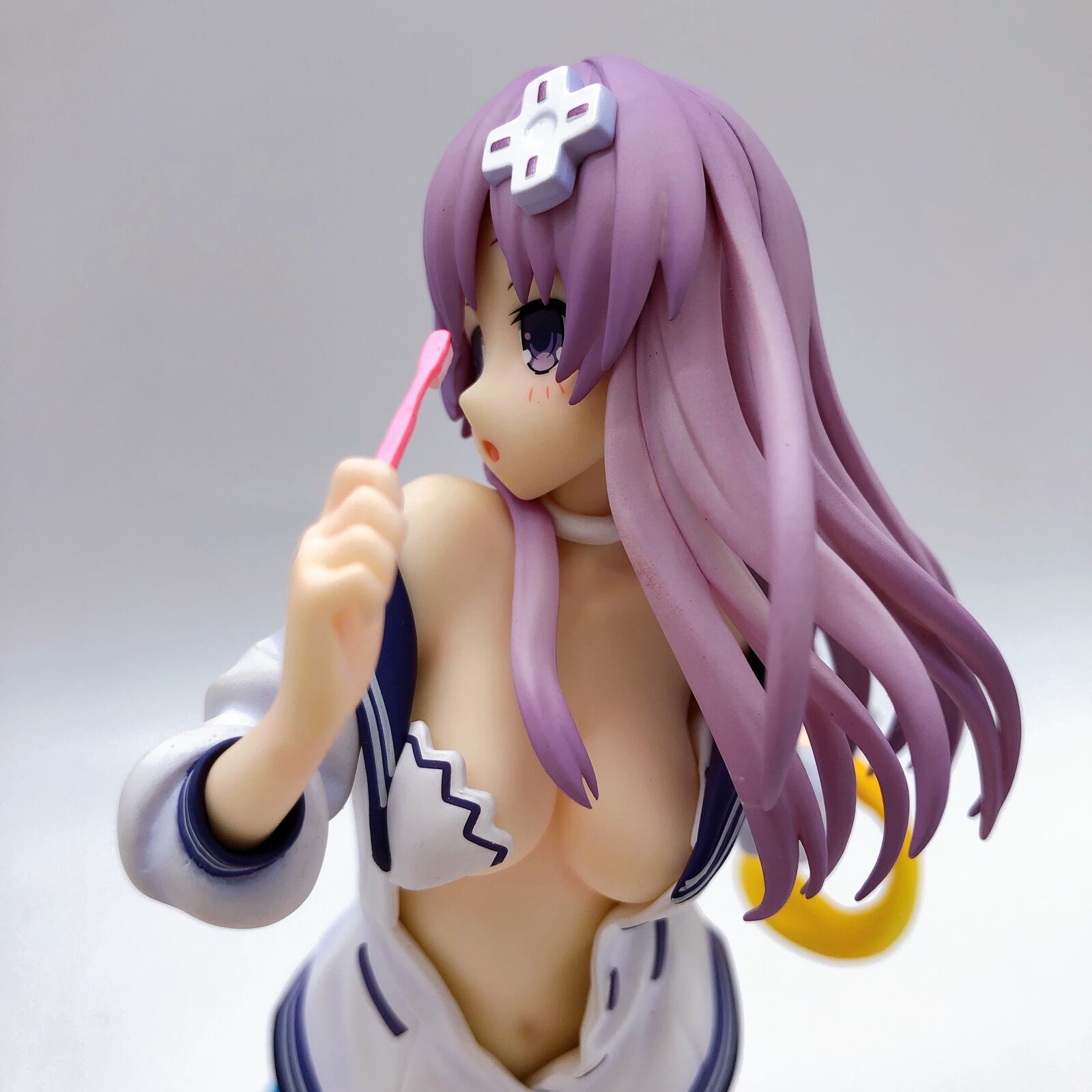 Hyperdimension Neptunia Nepgear Waking Up Ver. 1/8 Scale [Broccoli]