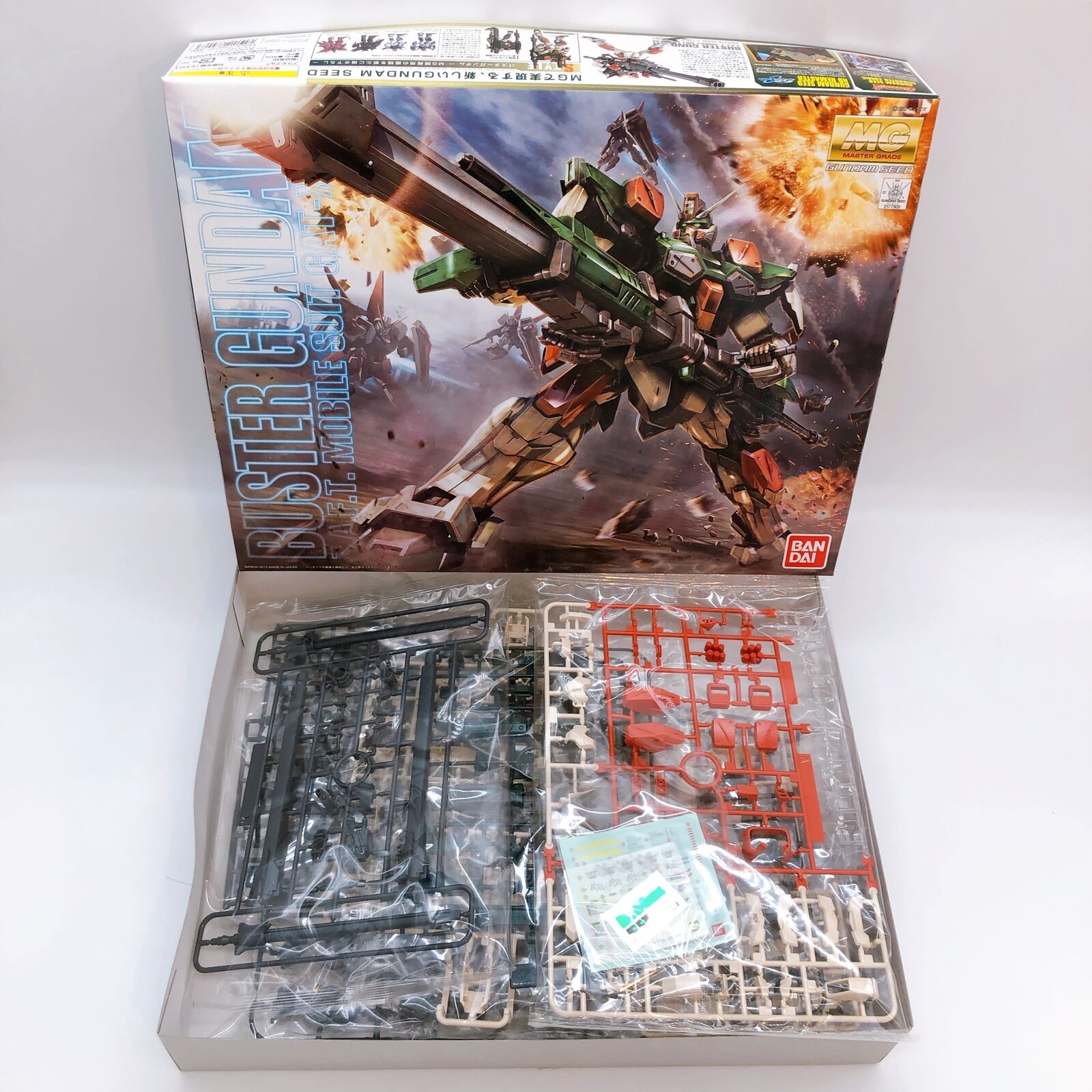 MG 1/100 Buster Gundam 「Mobile Suit Gundam Seed」