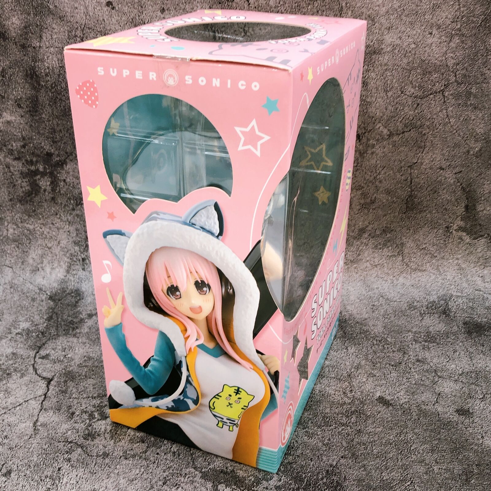 Super Sonico Tiger Hoodie Ver. 1/8 Scale