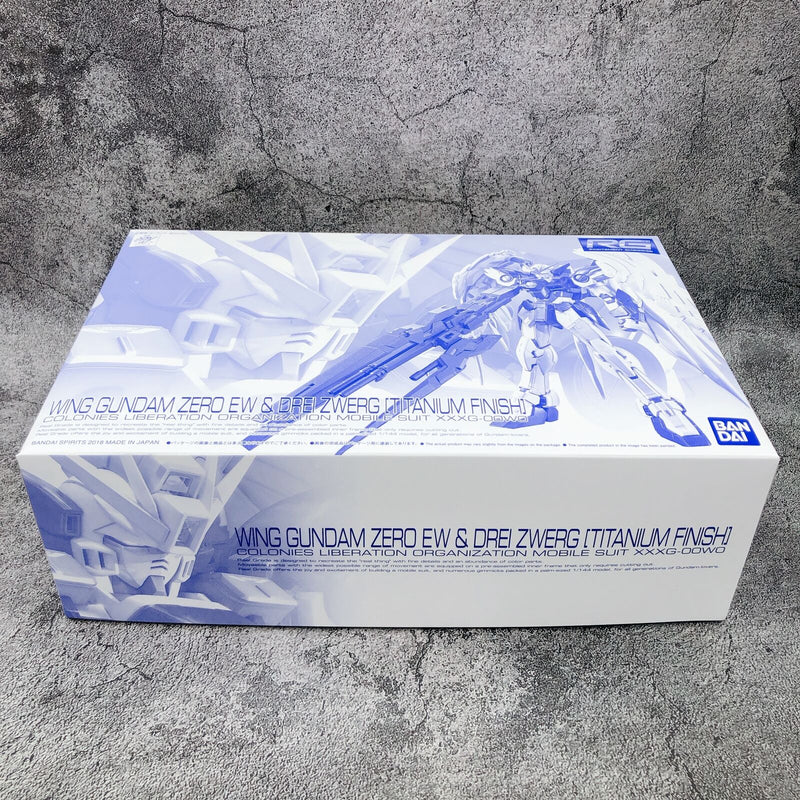 RG 1/144 Wing Gundam Zero EW & Drei Zwerg Titanium Finish [Premium Bandai]