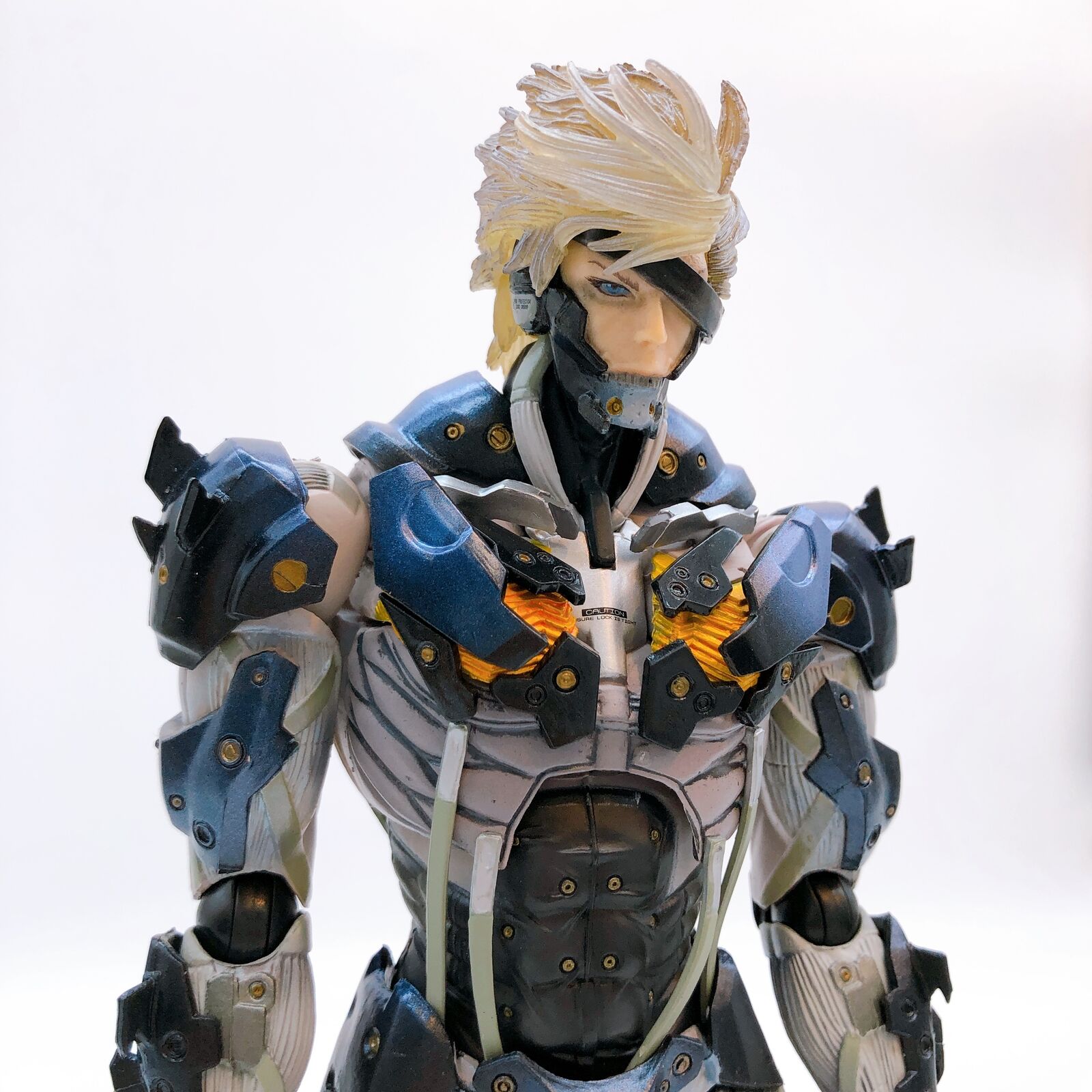 METAL GEAR RISING REVENGEANCE Raiden Custom Body Yellow Play Arts Kai [Square Enix]