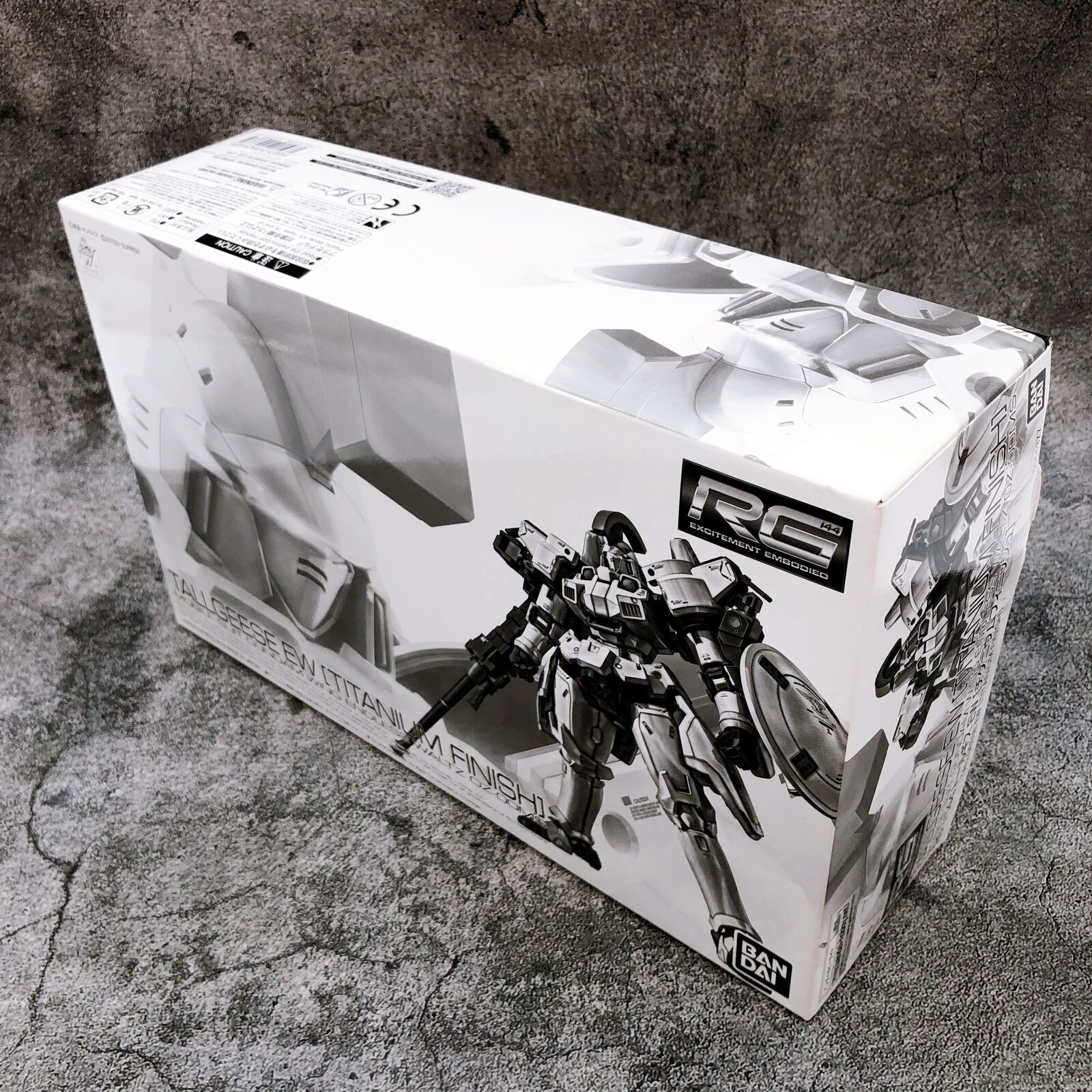 RG 1/144 Tallgeese EW Titanium Finish [Premium Bandai]